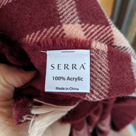 EUC Scarf/Shawl - Picture 5 of 5